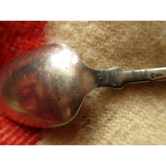 Antique WM Rogers & Son AA Silverplate Spoon With Engraved Handle Design - Picture 6 of 6